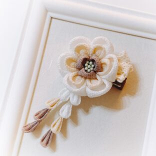 つまみ細工　ベビーヘアクリップ　髪飾り　子供用